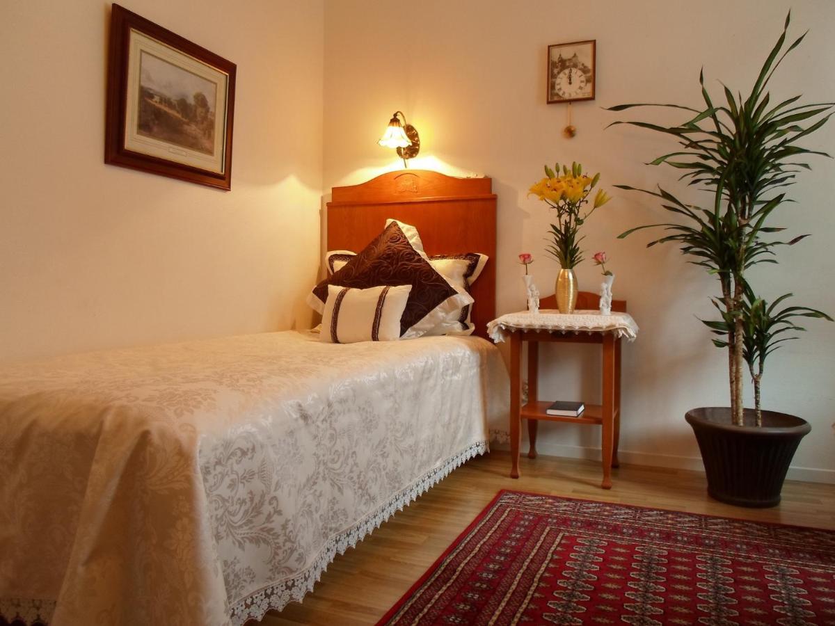 Hotell Laeckoe Lidköping الغرفة الصورة